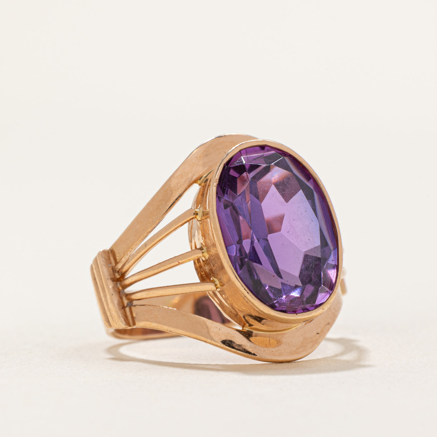 1976 Armenian Synthetic Colour Change Sapphire Ring | 6.70ct | SZ 7 |