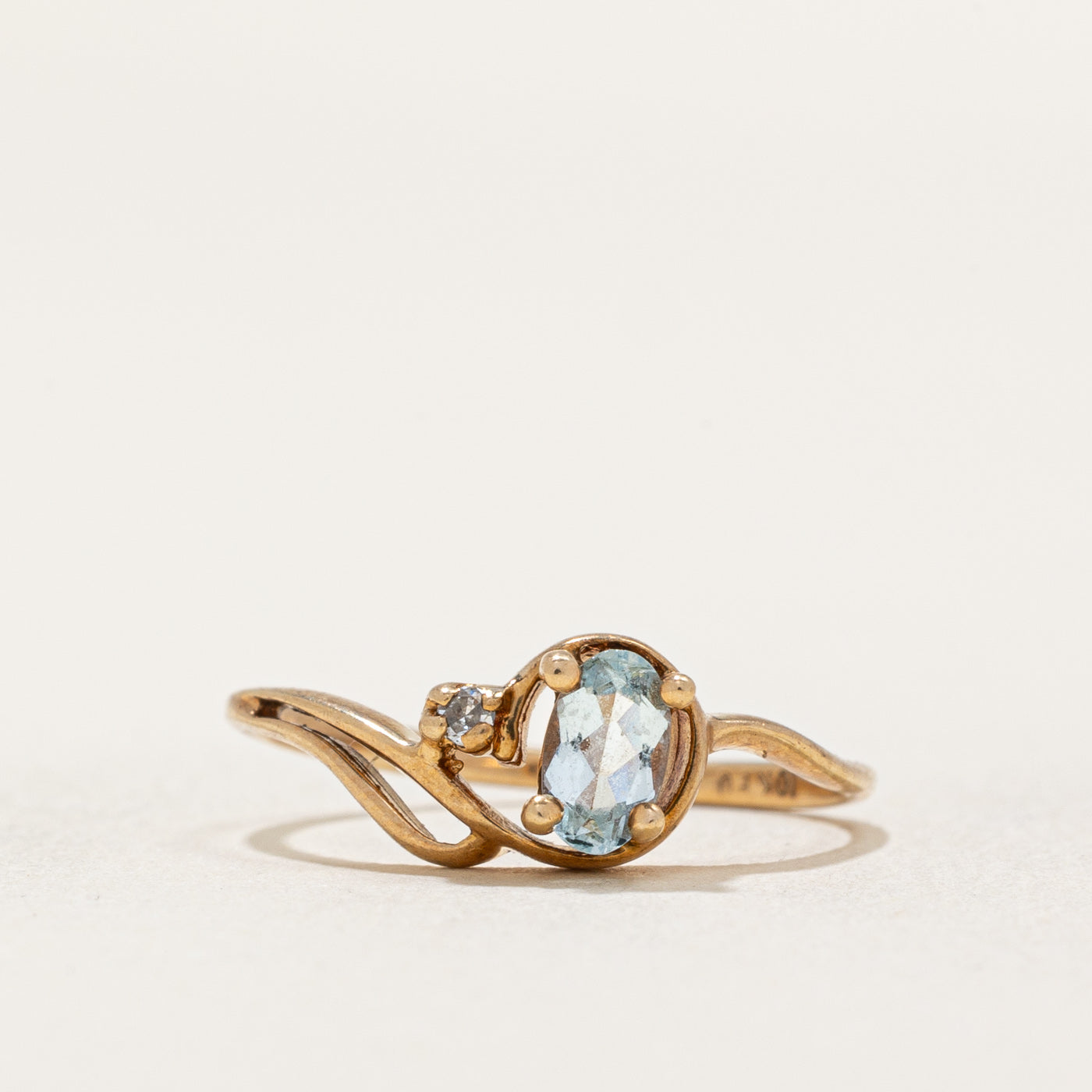 Aquamarine & Diamond Ring | 0.18ct, 0.01ct | SZ 3.5 |