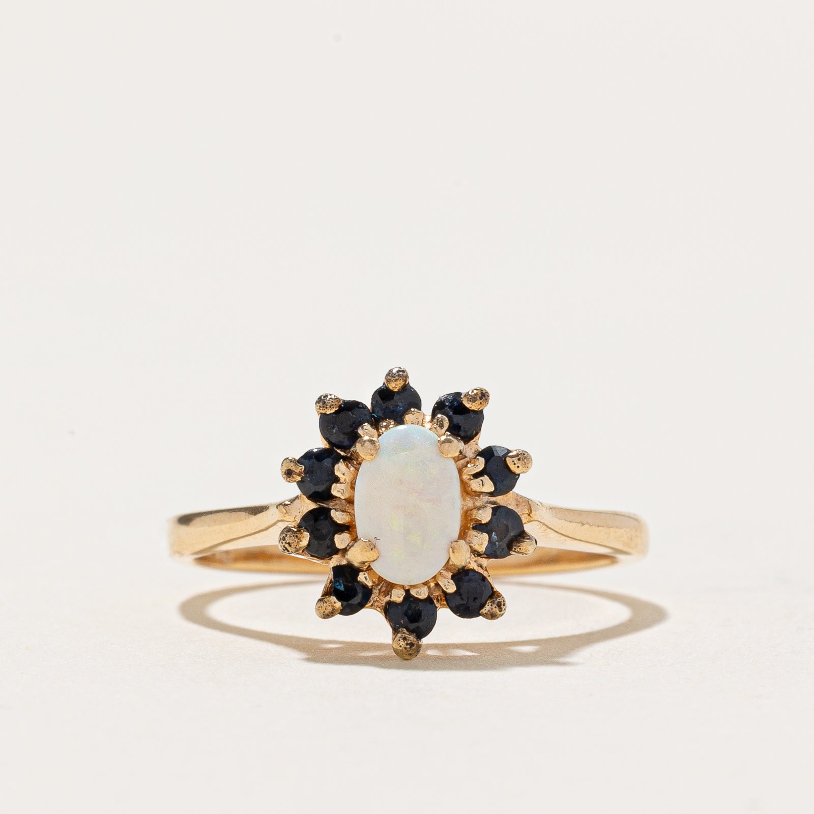 Bague halo opale et saphir | 0,45 ct | Taille 4,75