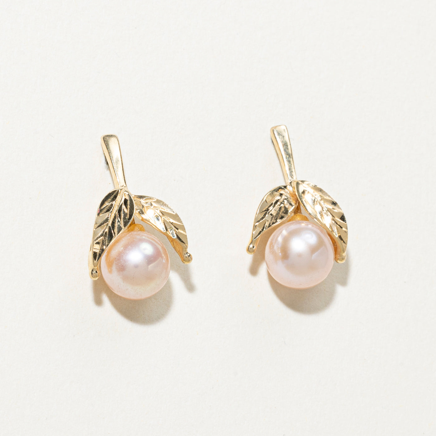 Boucles d'oreilles pendantes en perles et feuilles, ornées de feuilles, en or 14 carats