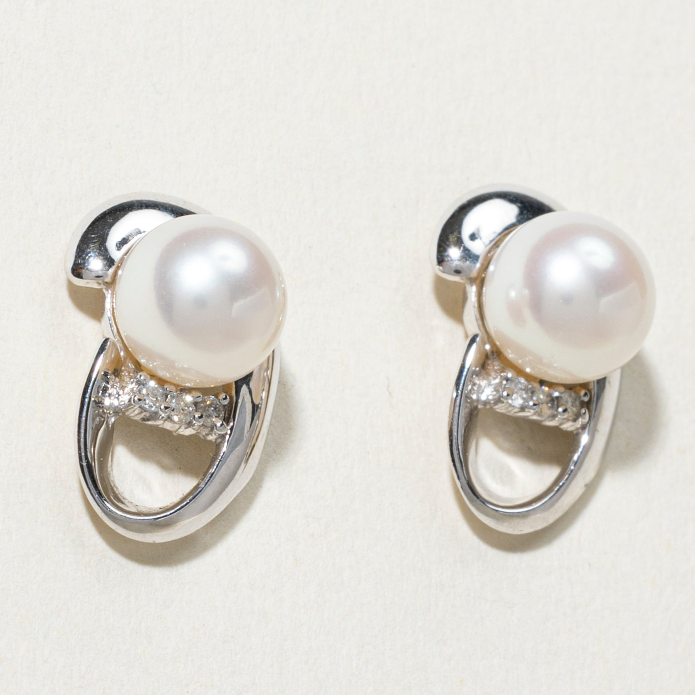 14K Pearl & Diamond Geometric Stud Earrings | 0.03ct