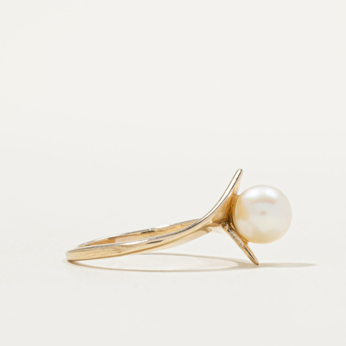 9k Pearl Geometric Abstract Bypass Ring | SZ 6.25