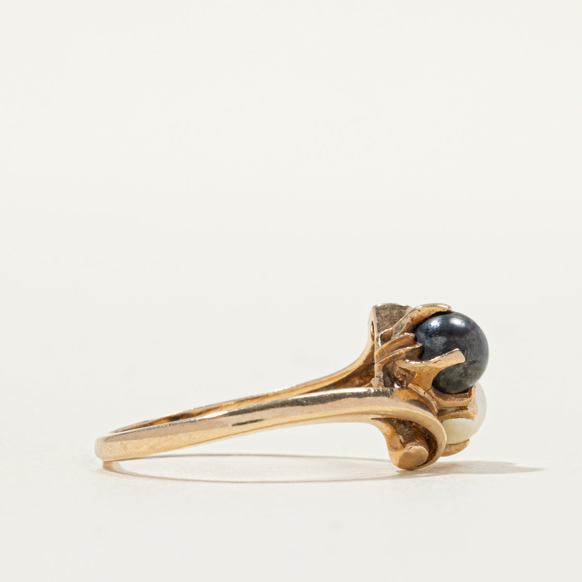 10k Toi et Moi Black & White Pearl Bypass Ring | SZ 6.25