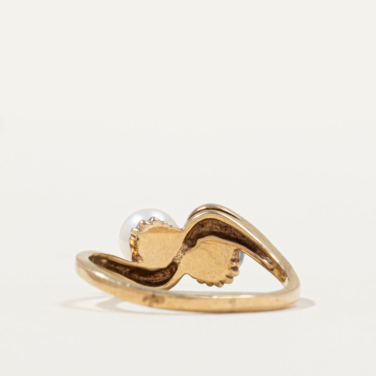 10k Toi et Moi Hematite & Pearl Textured Bypass Ring | 1.20ct | SZ 6.75