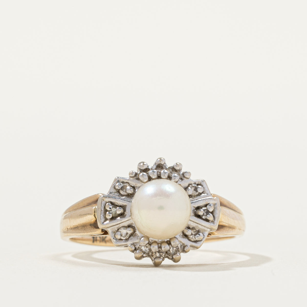10k Pearl & Diamond Petal Halo Ring | 0.06ctw | SZ 5.75