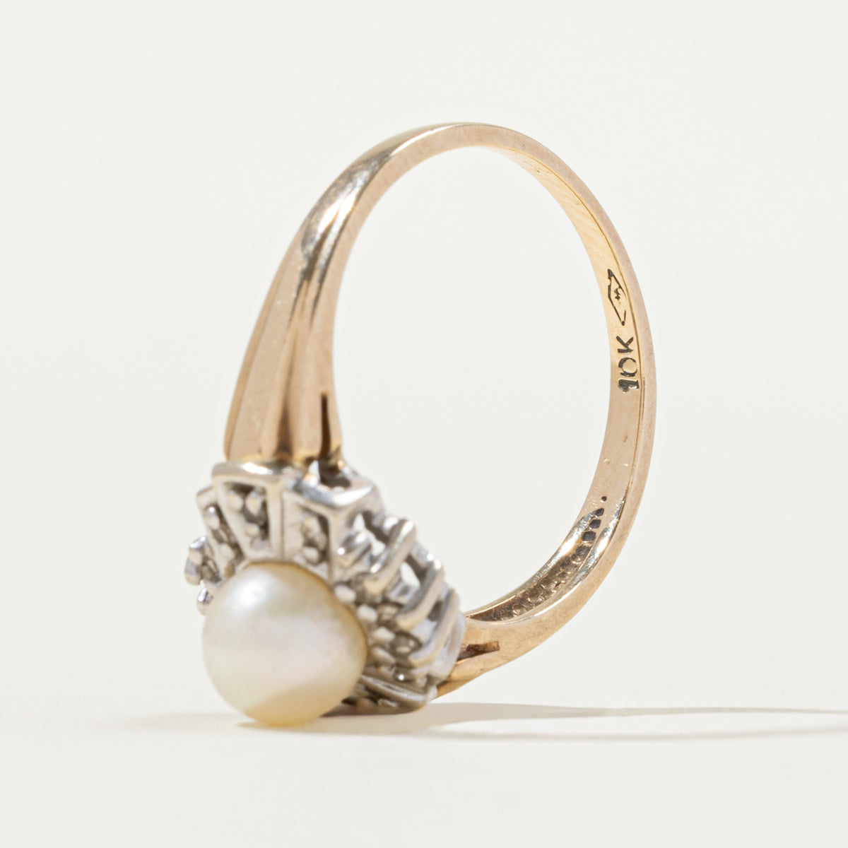 10k Pearl & Diamond Petal Halo Ring | 0.06ctw | SZ 5.75