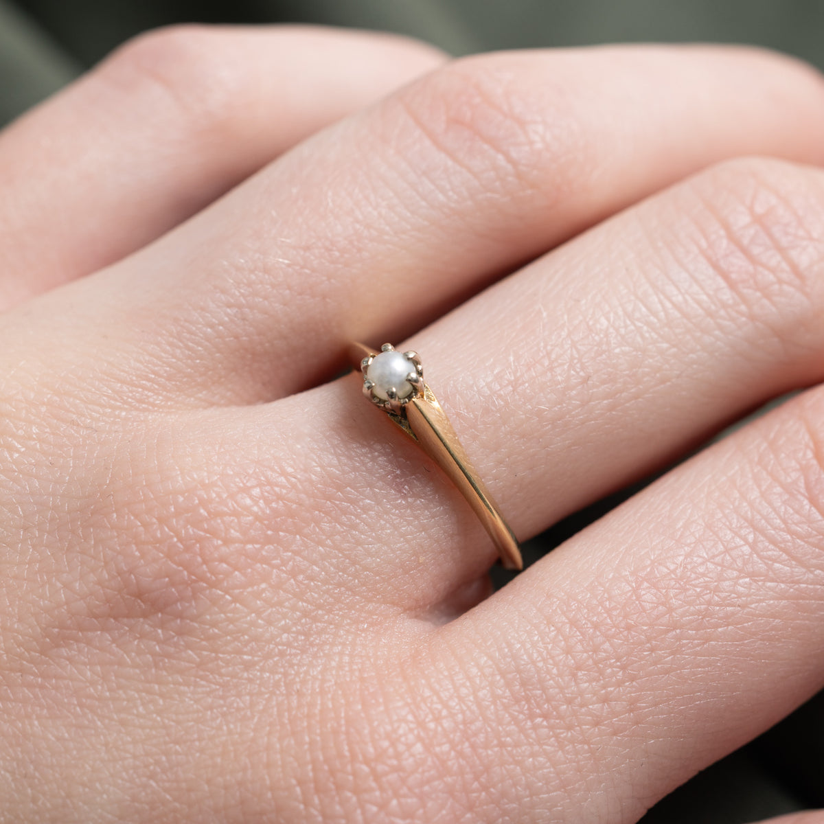 14k Belcher Set Pearl Petite Ring | SZ 7