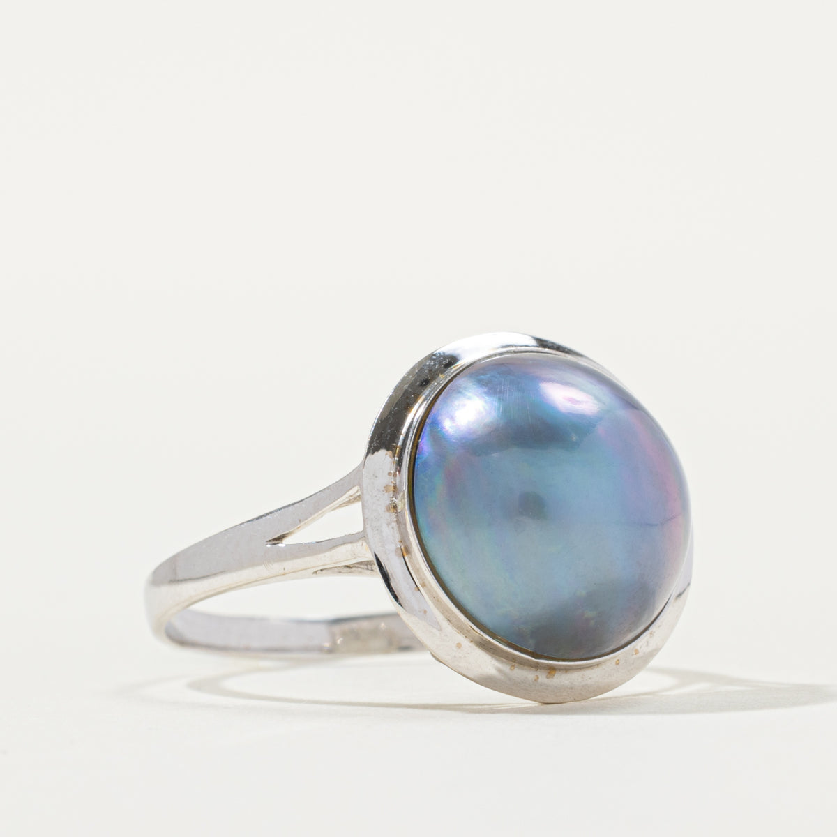 14k Bezel Set Mabe Pearl Cocktail Ring | SZ 8