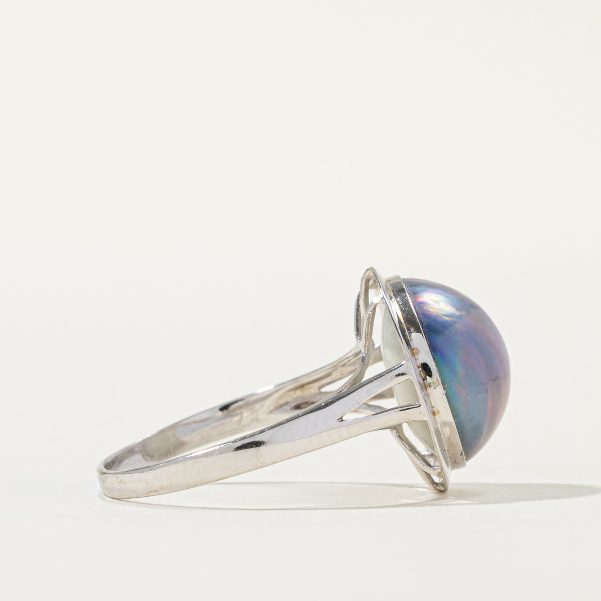 14k Bezel Set Mabe Pearl Cocktail Ring | SZ 8
