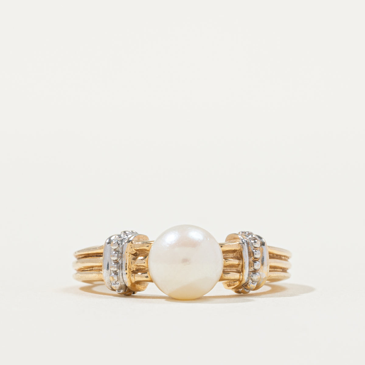14k Two Tone Solitaire Pearl Grooved Ring | SZ 5.25