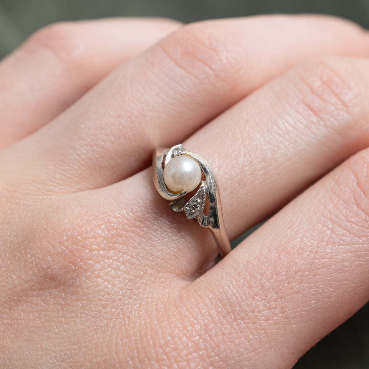 14k Pearl & Diamond Accented Milgrain Bypass Ring | 0.02ctw | SZ 7