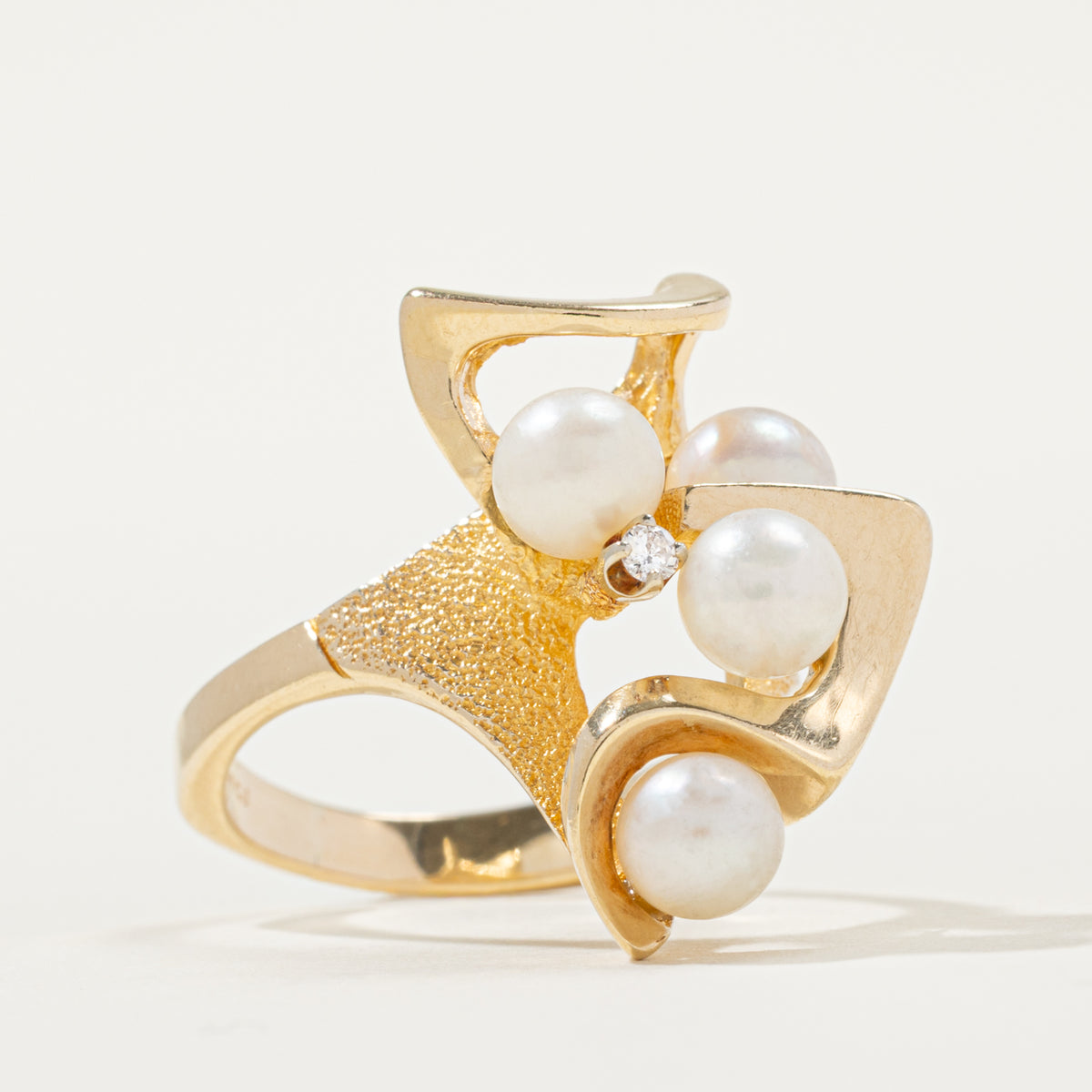 14k Pearl & Diamond Textured Abstract Cocktail Ring | 0.04ctw | SZ 8.75