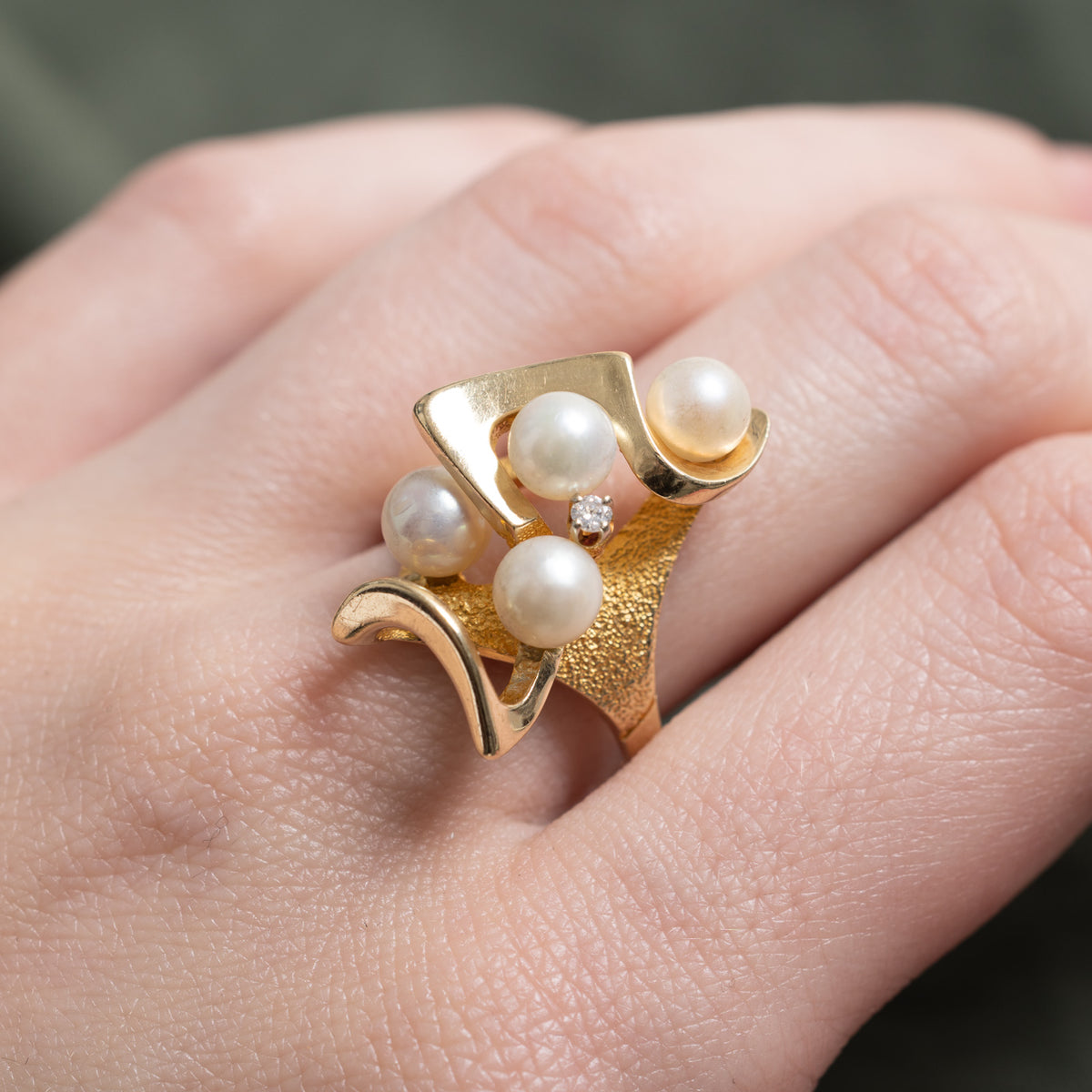 14k Pearl & Diamond Textured Abstract Cocktail Ring | 0.04ctw | SZ 8.75