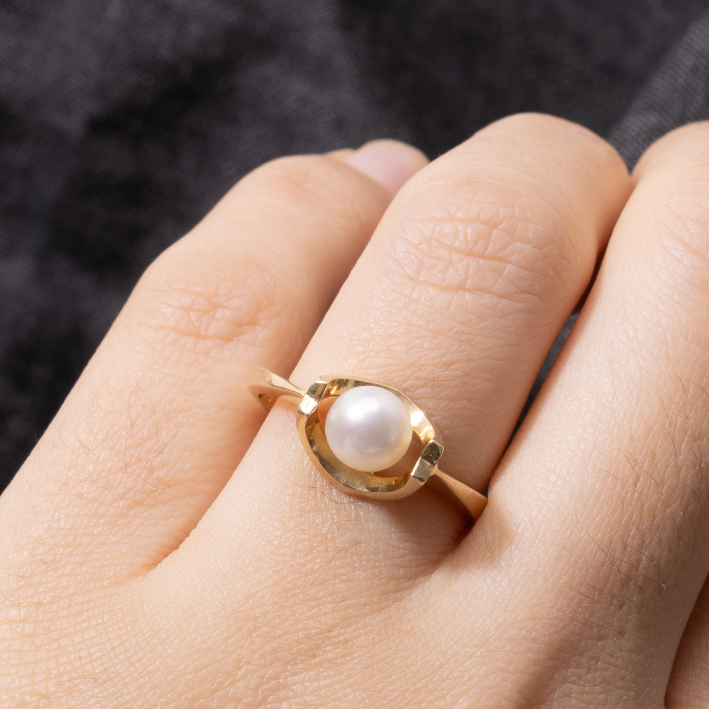 14k Pearl Textured Geometric Ring | SZ 5.5