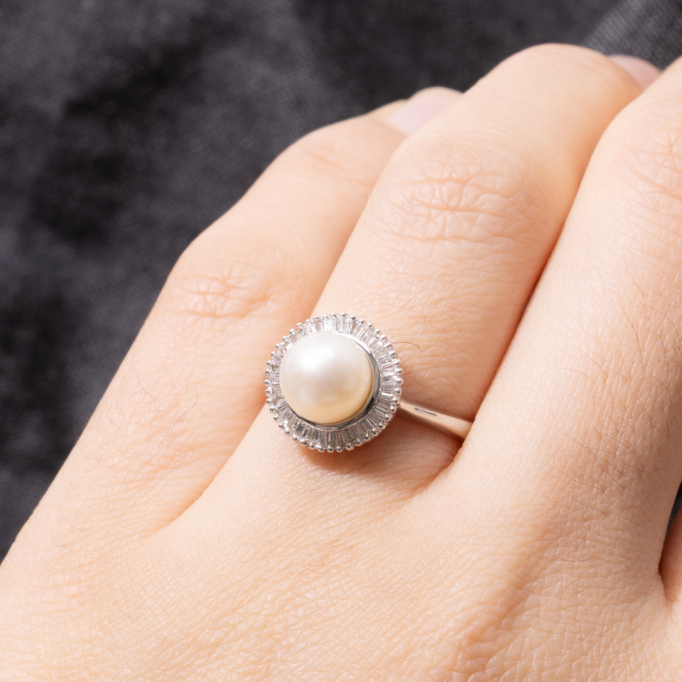 18k Pearl & Baguette Cut Diamond Halo Ring | SZ 6.5