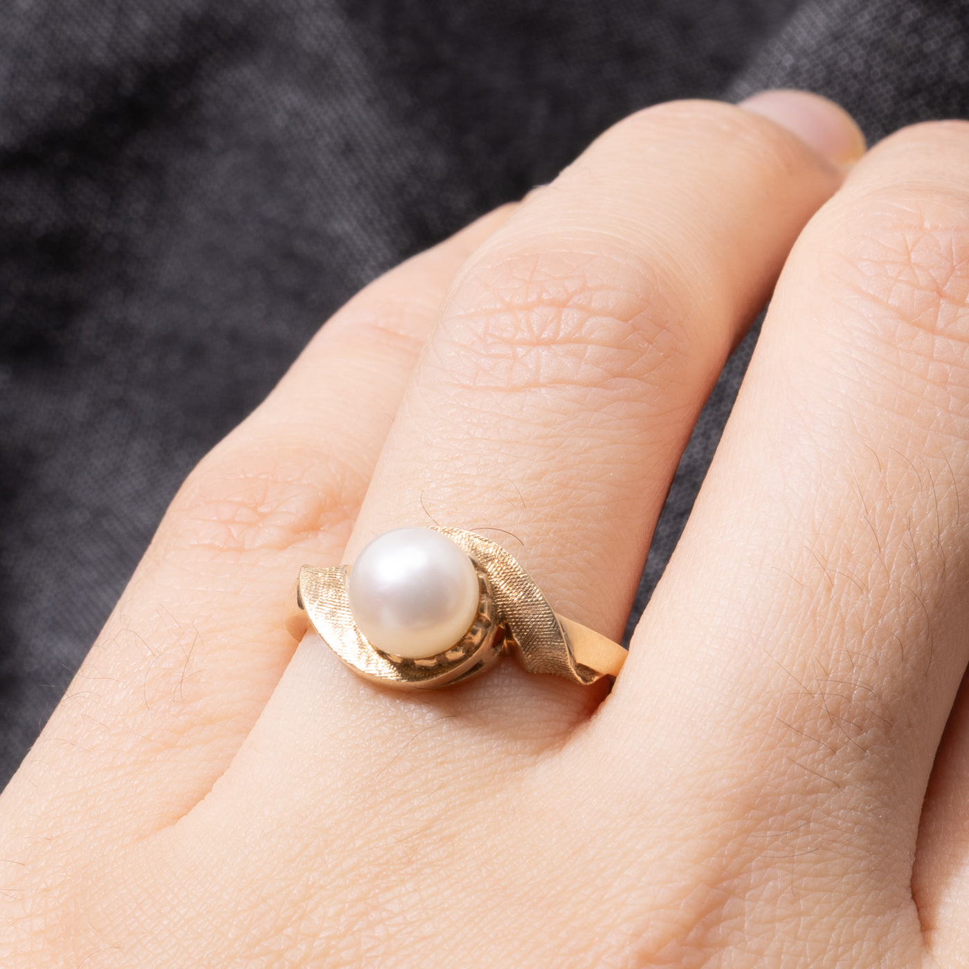 14k Pearl Textured Bypass Ring | SZ 8.25