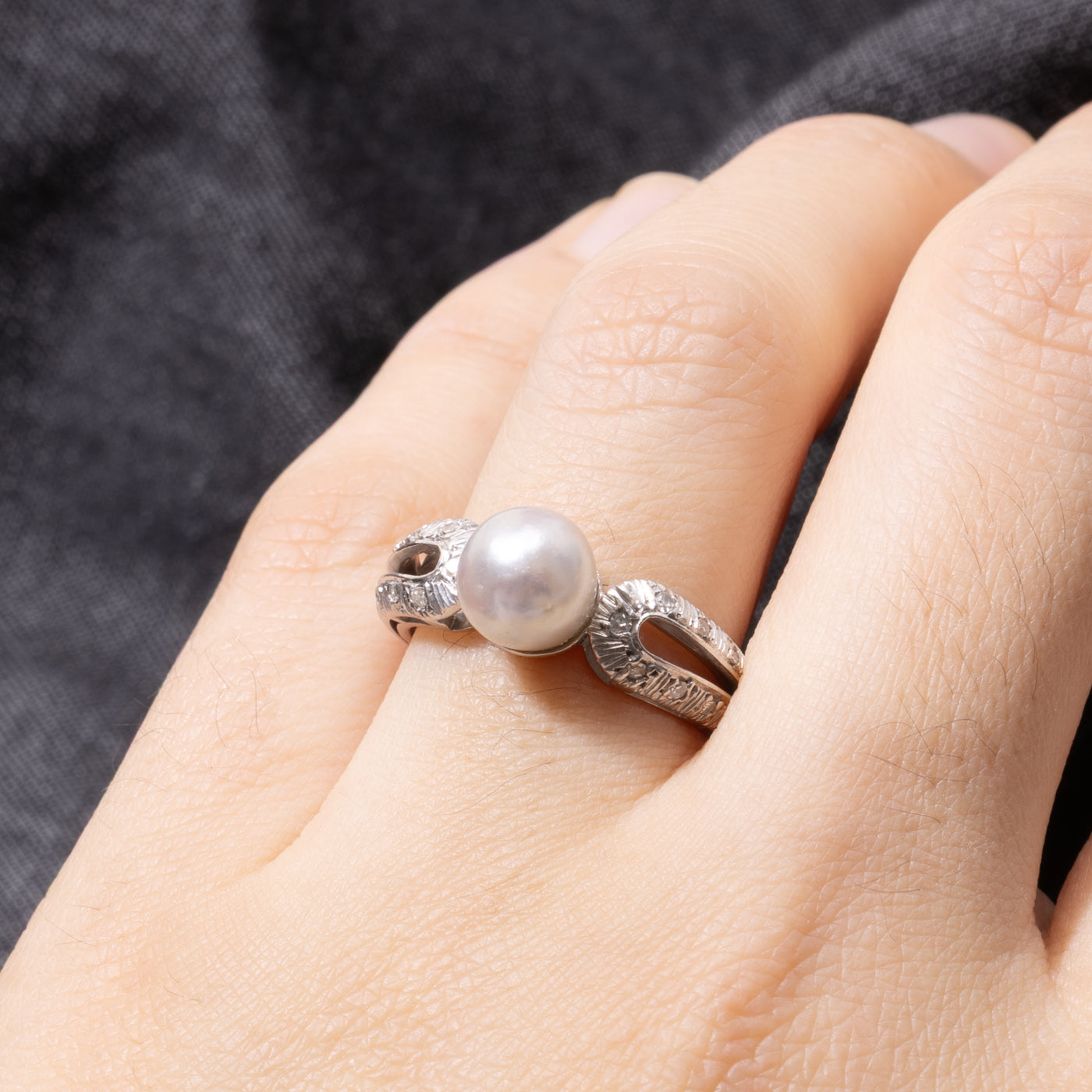 18k Pearl & Diamond Textured Ring | SZ 6.5
