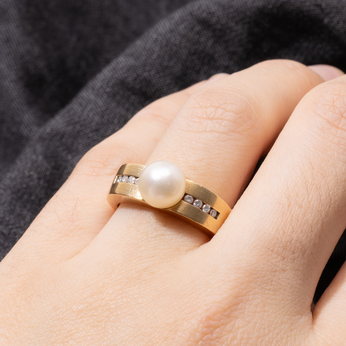 18k Pearl & Channel Set Diamond Ring | SZ 7.5