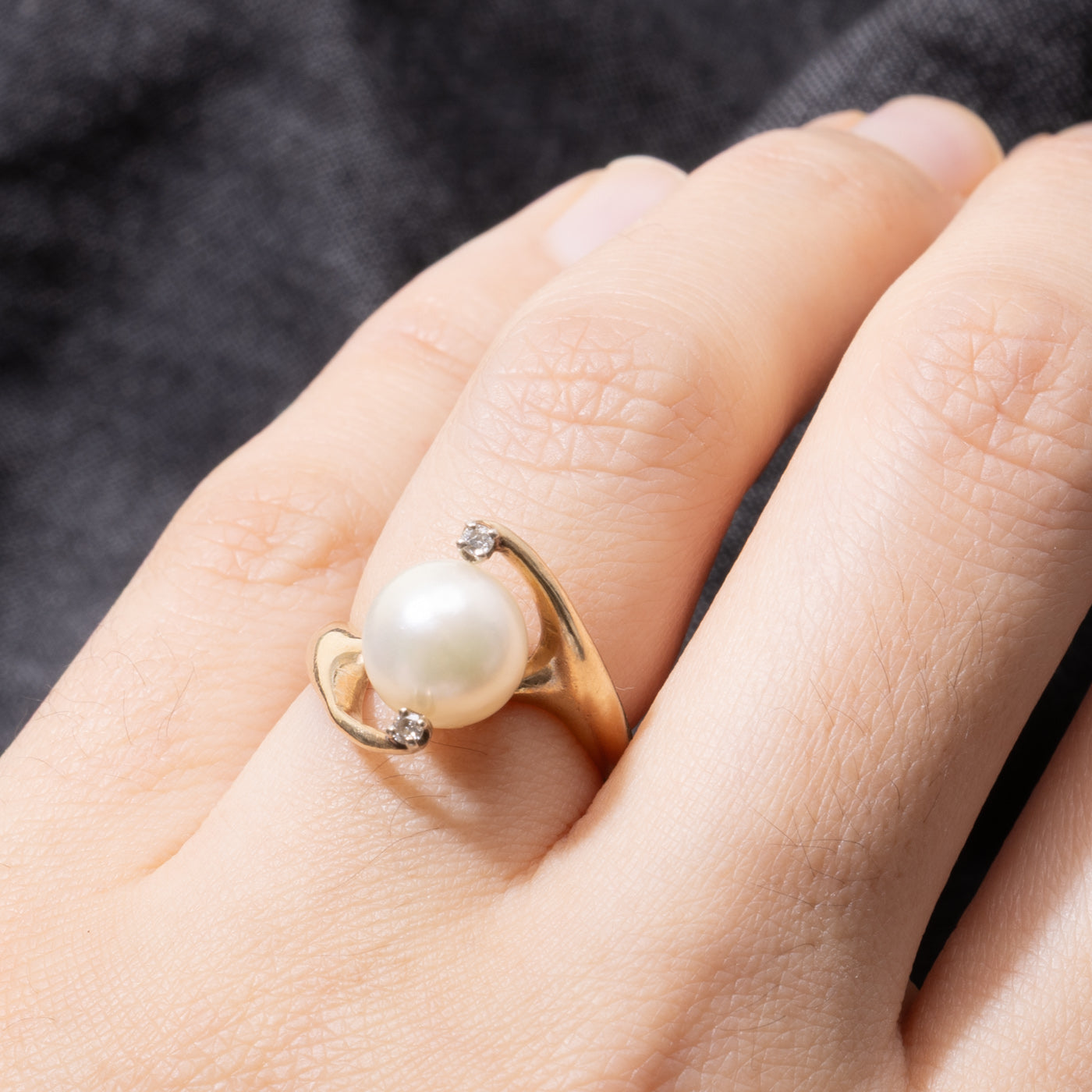 14k Pearl & Diamond Abstract Bypass Ring | SZ 4.5