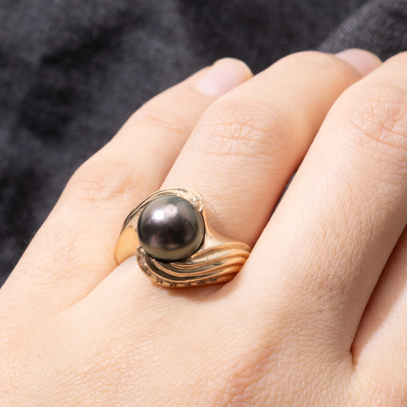 14k Pearl Grooved Bypass Ring | SZ 7.25