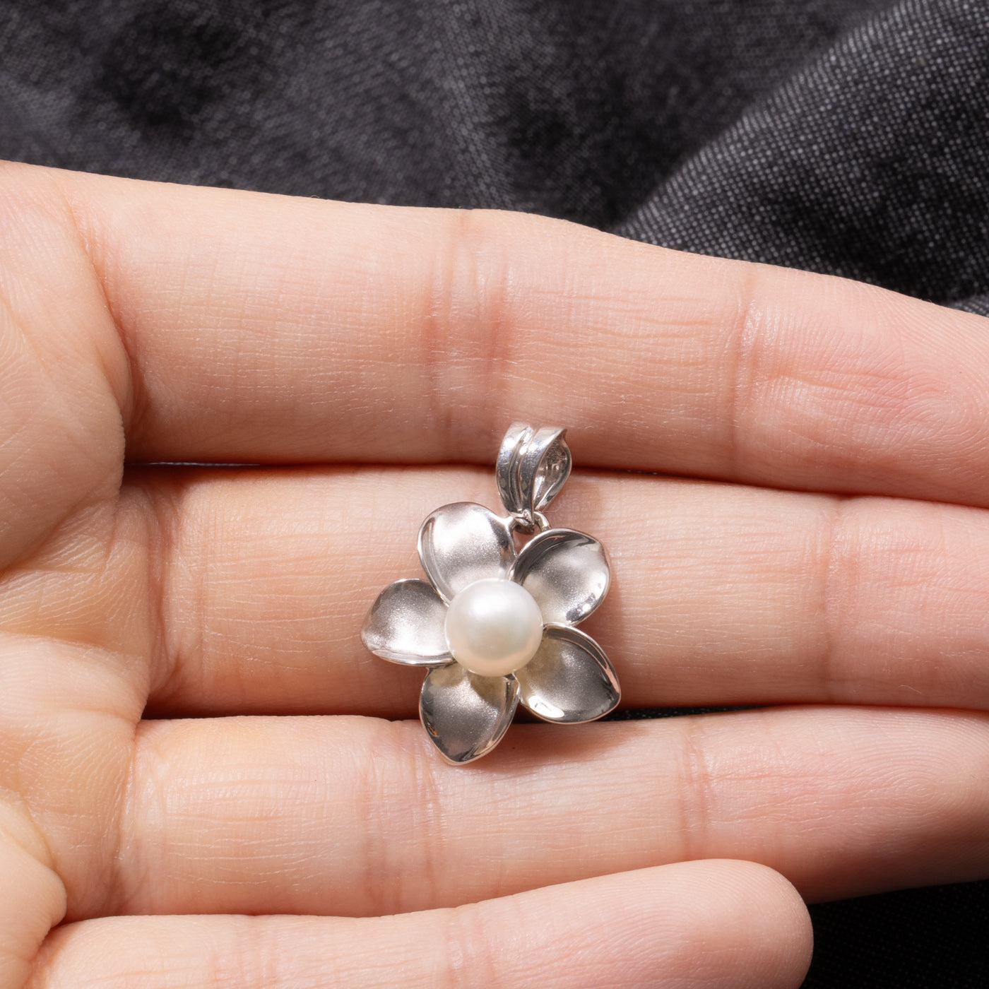 14k Pearl Flower Pendant