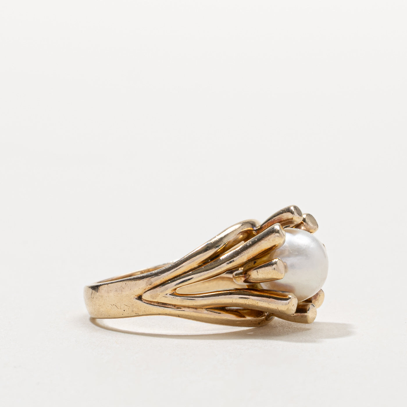 10k Pearl Grooved Cocktail Ring | SZ 6