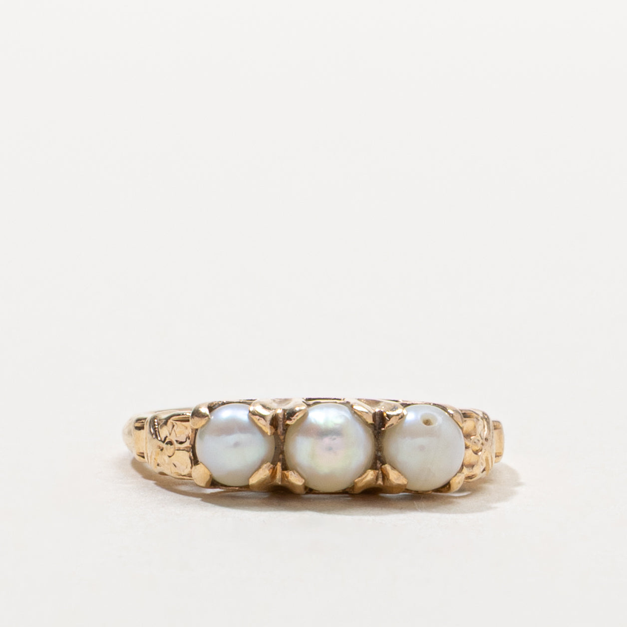Vintage Canadian Three Stone Pearl Ring | SZ 4