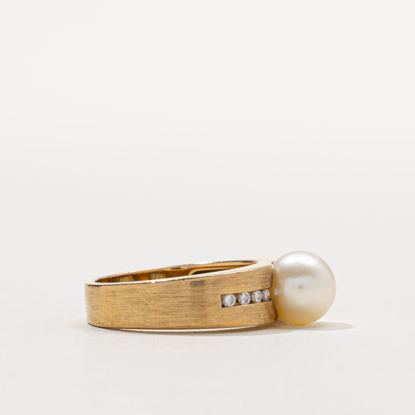 18k Pearl & Channel Set Diamond Ring | SZ 7.5