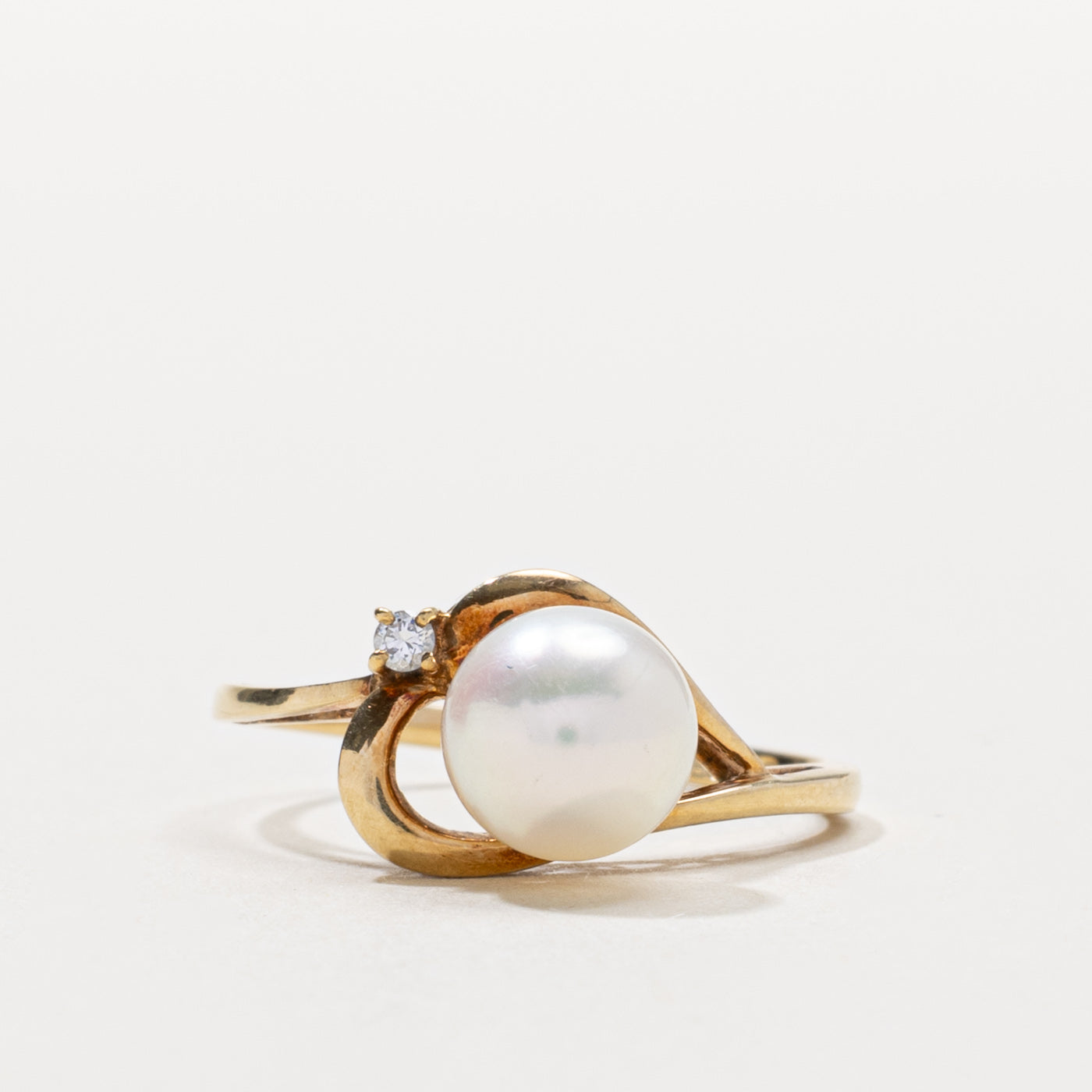 14k Pearl & Diamond Accented Ring | SZ 6.75