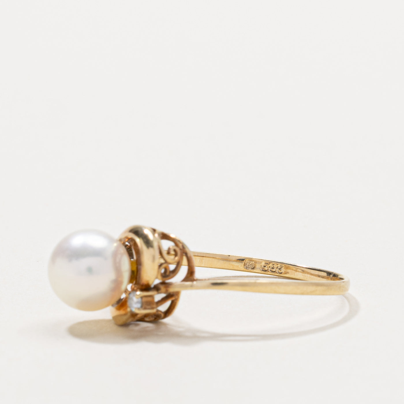 14k Pearl & Diamond Accented Ring | SZ 6.75