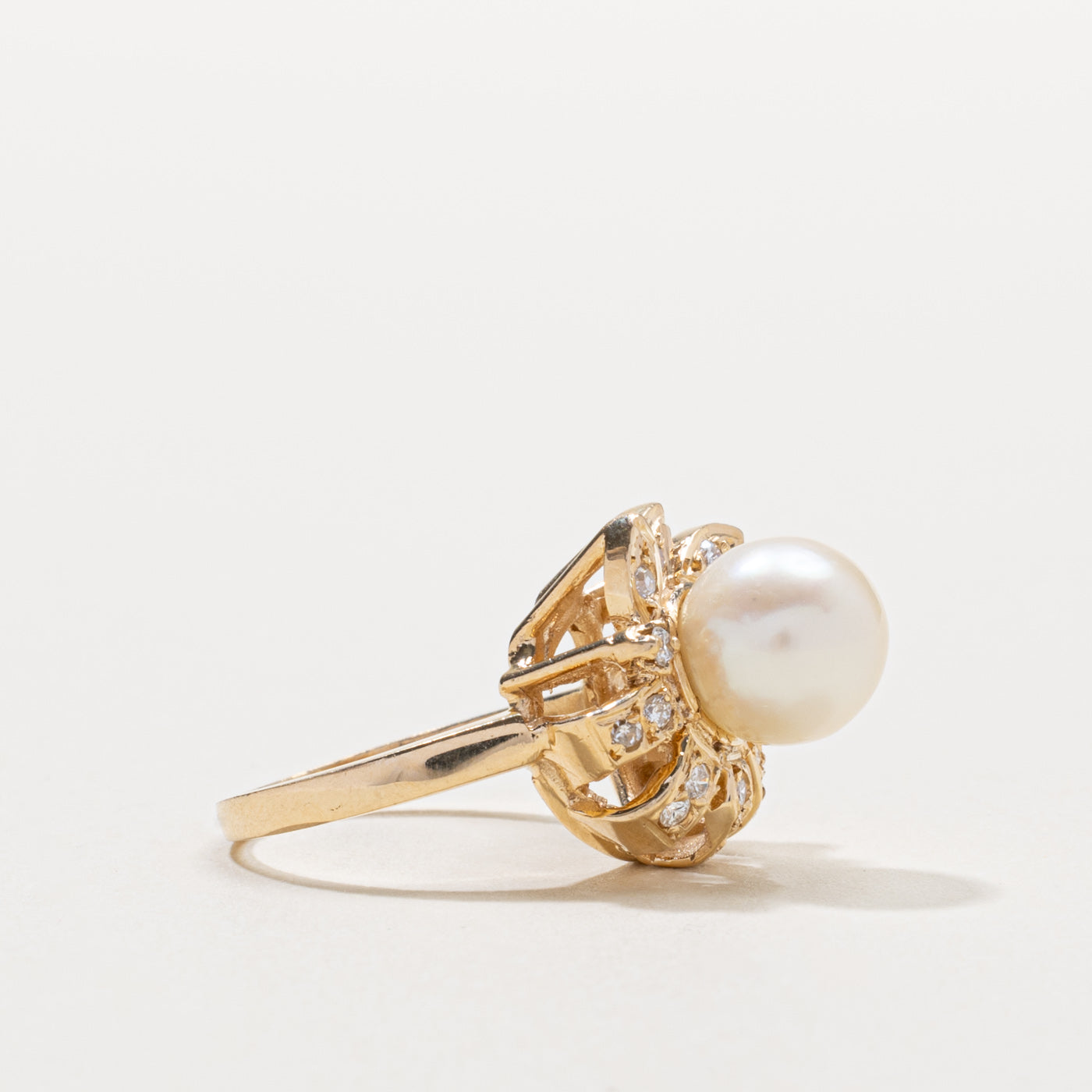 14k Pearl & Diamond Floral Cocktail Ring | SZ 3.5