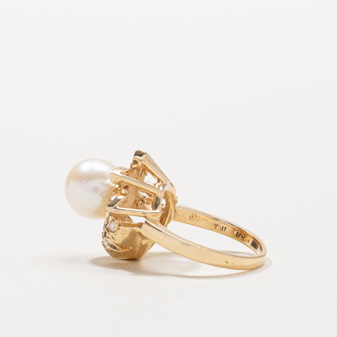 14k Pearl & Diamond Floral Cocktail Ring | SZ 3.5