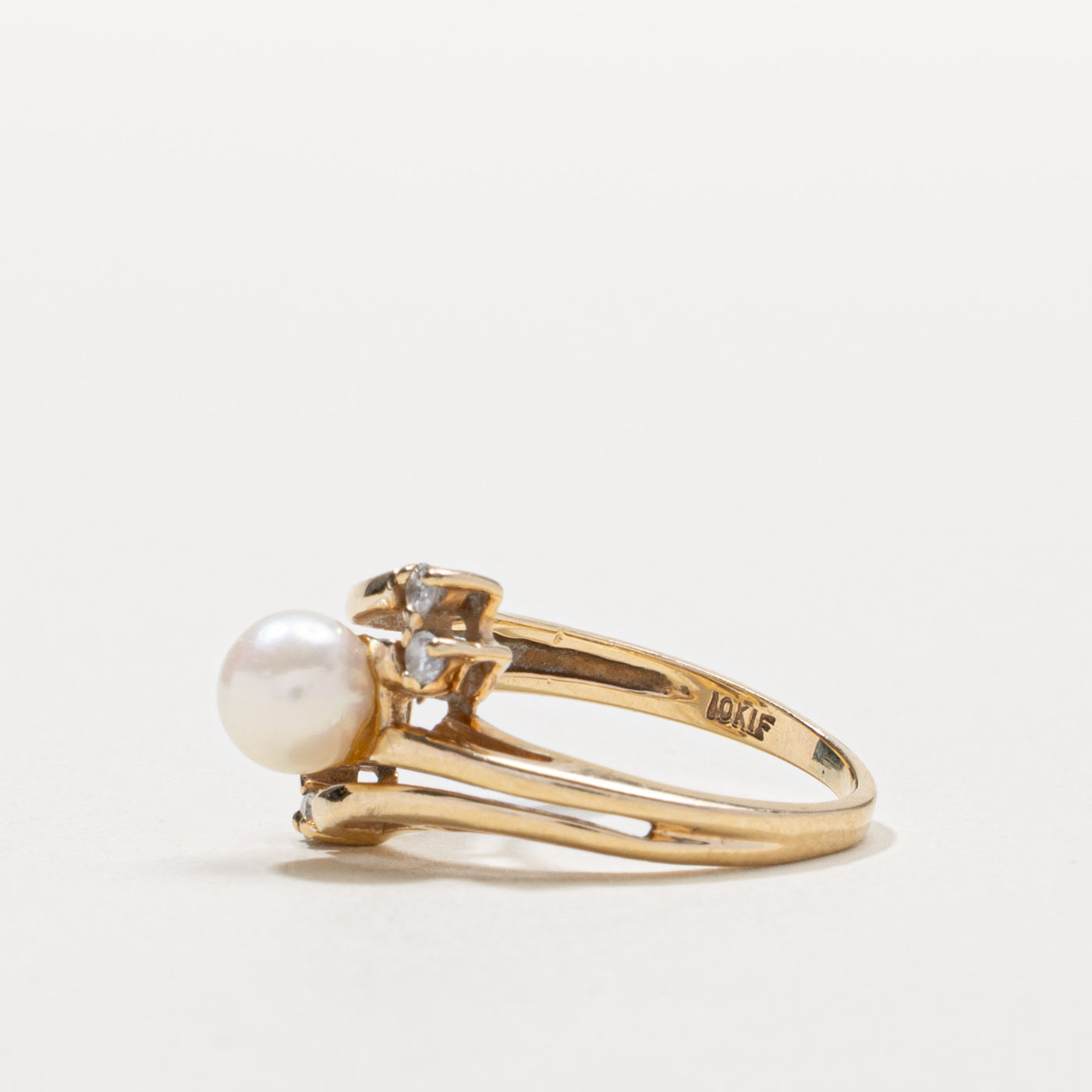 10k Pearl & Diamond Grooved Bypass Ring | SZ 4.5