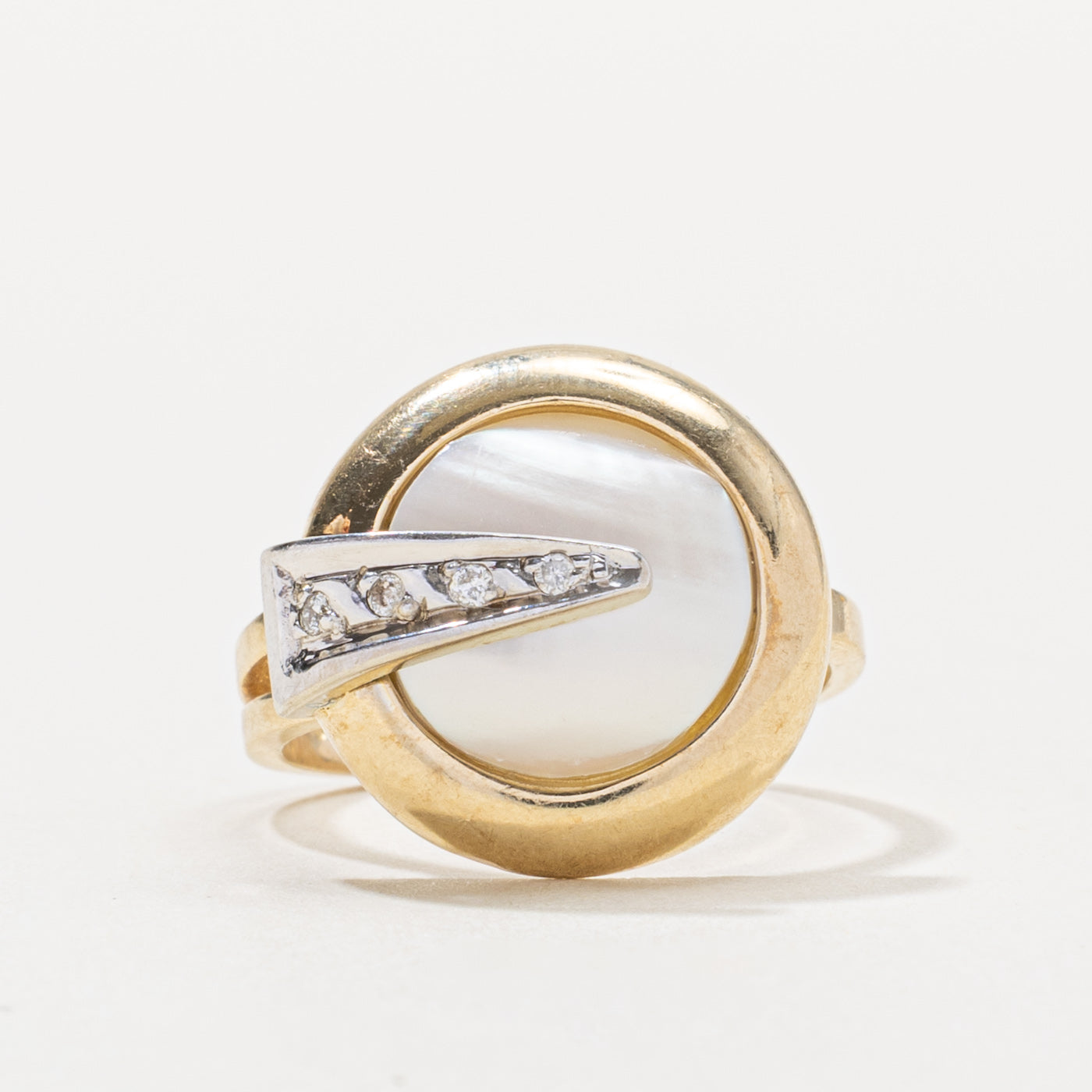10k Mother of Pearl & Diamond Cocktail Ring | SZ 6.5
