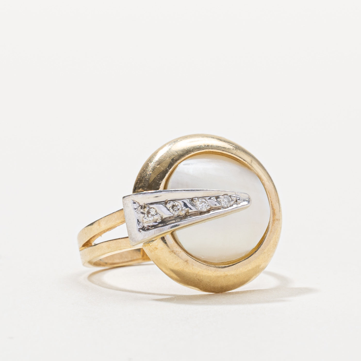 10k Mother of Pearl & Diamond Cocktail Ring | SZ 6.5