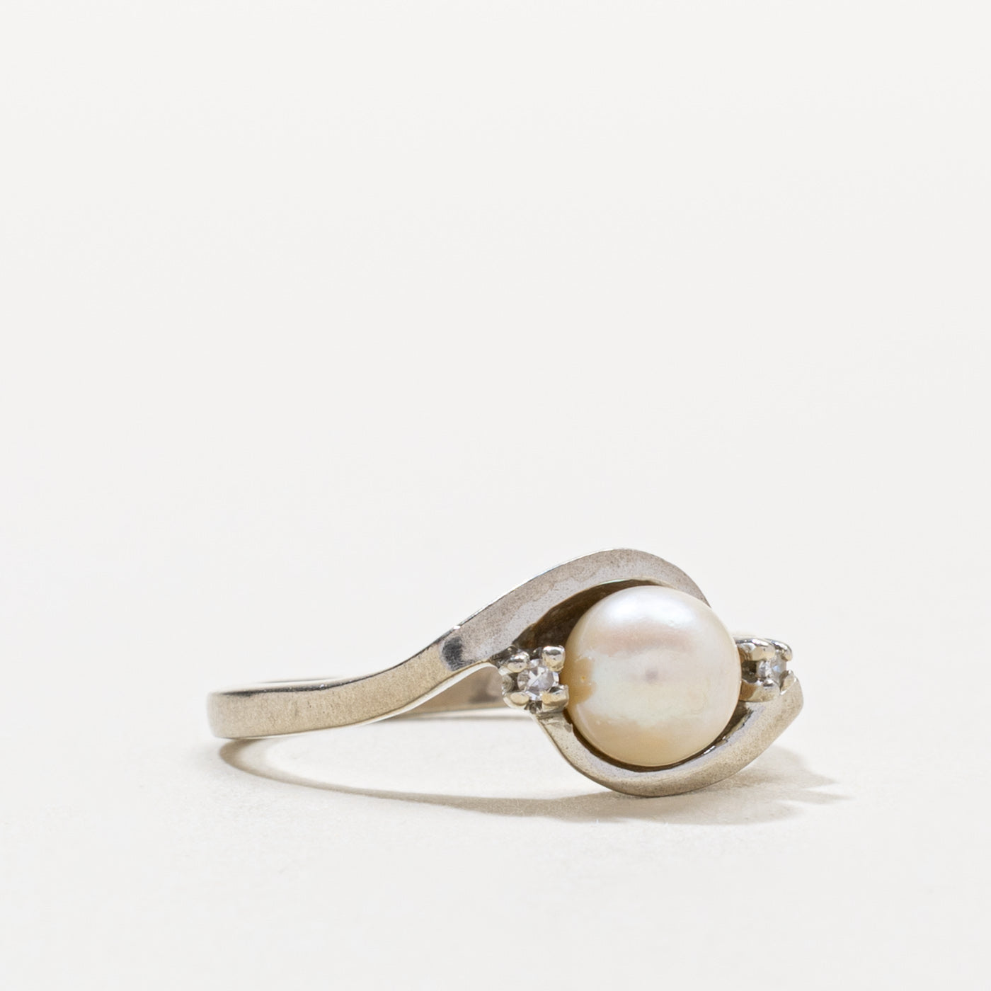 10k Pearl & Diamond Bypass Ring | SZ 5.75