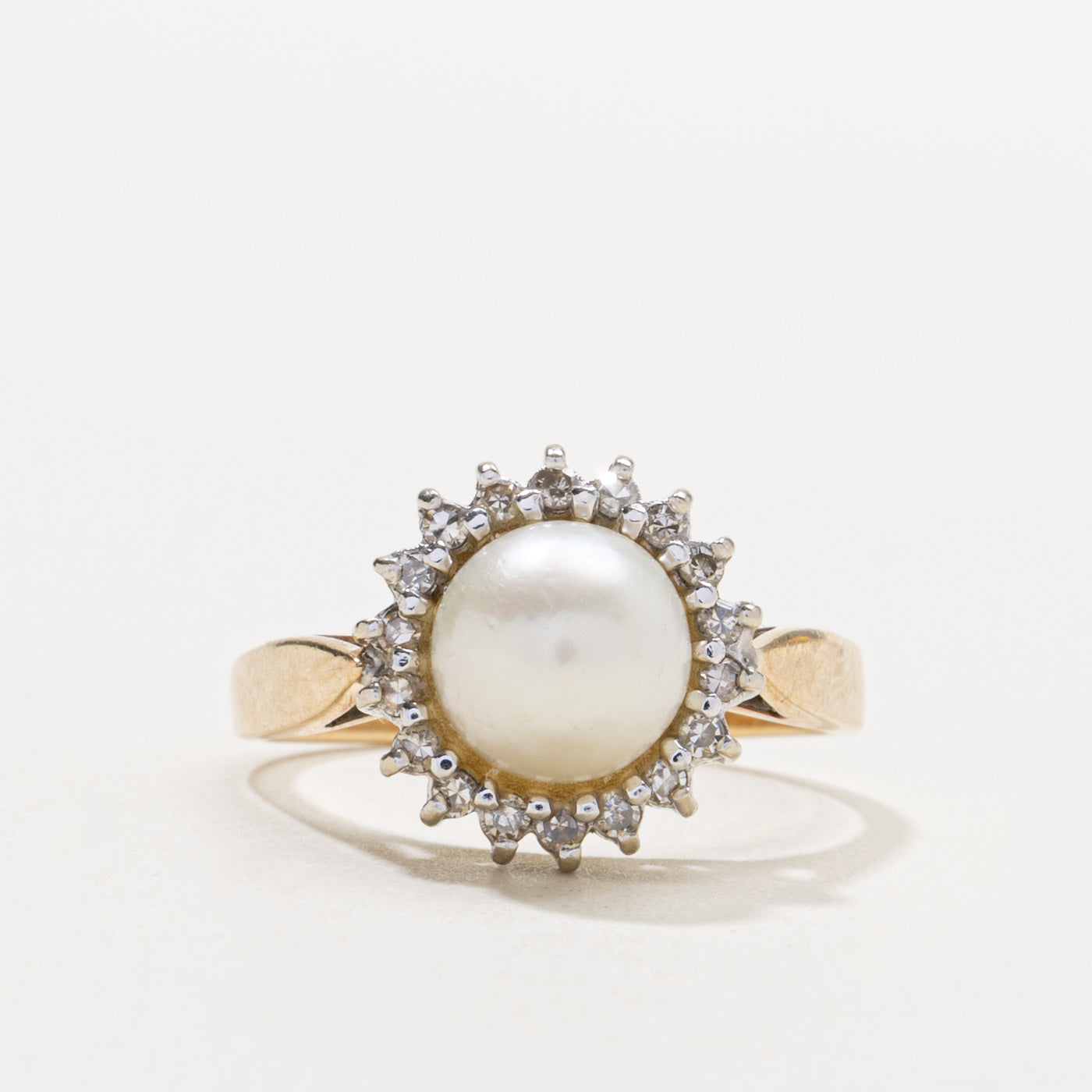10k Pearl & Diamond Petal Halo Ring | SZ 8.5