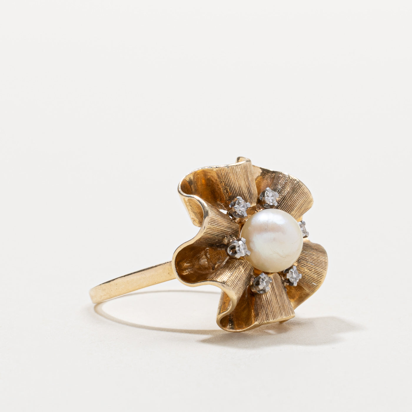 14k Pearl & Diamond Floral Cocktail Ring | SZ 7.75
