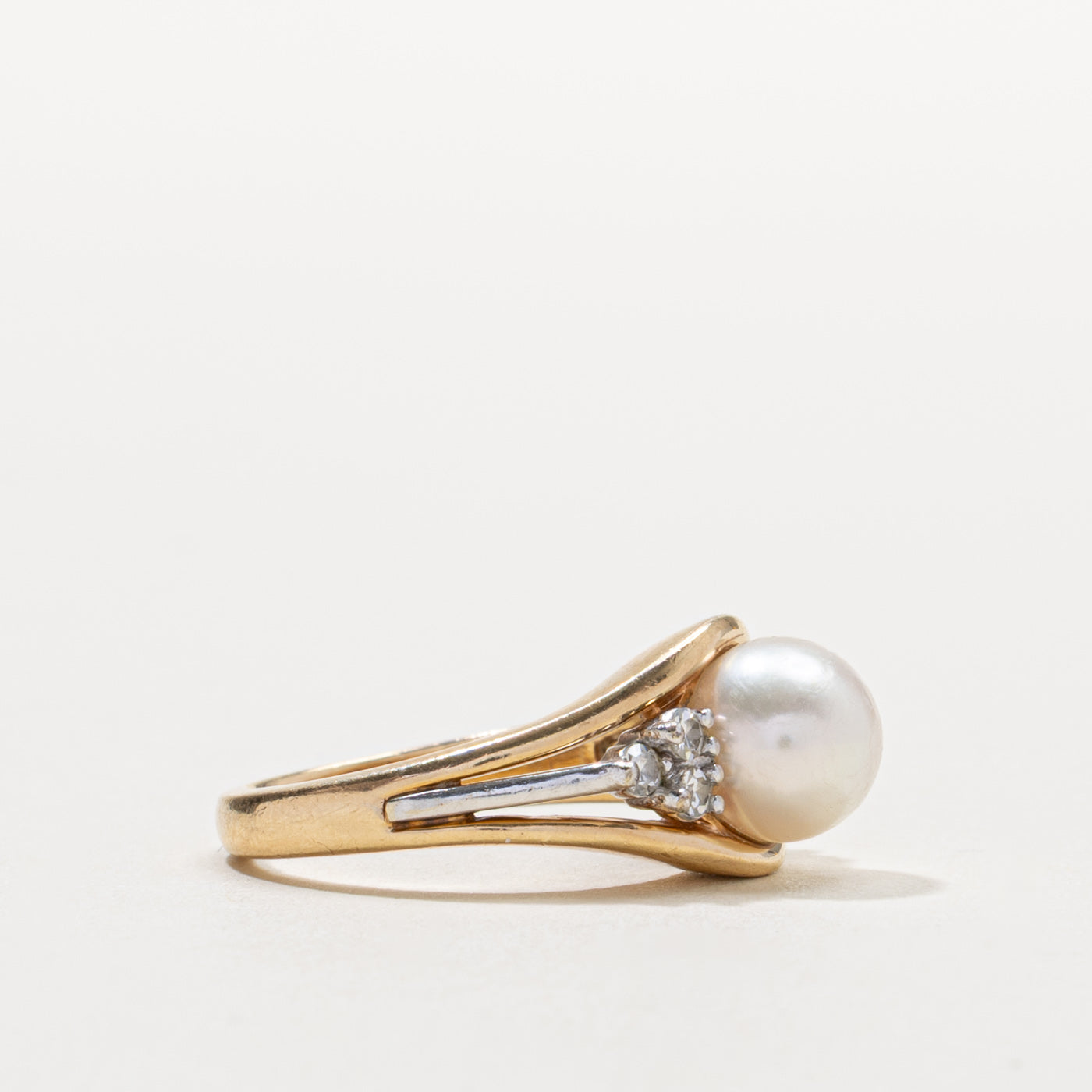 14k Pearl & Diamond Accented Tapered Ring | SZ 5.5
