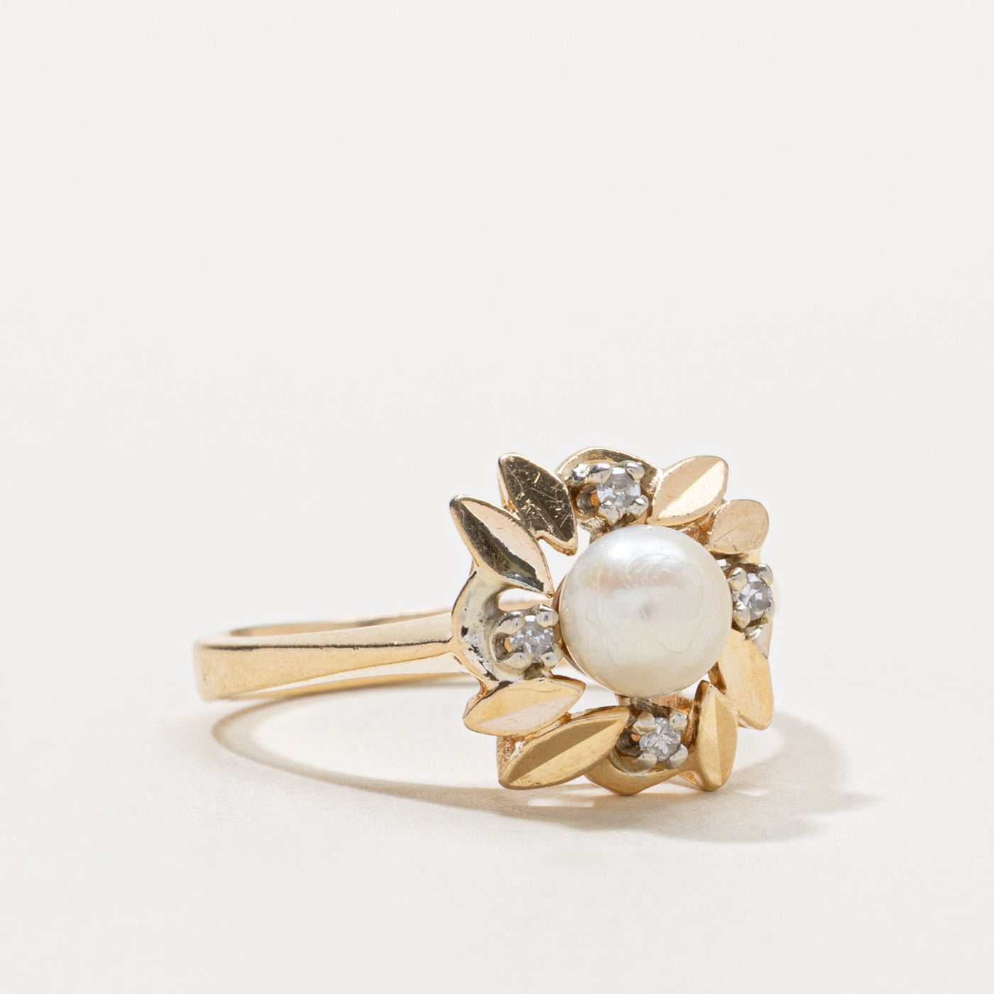 14k Pearl & Diamond Floral Ring | SZ 8