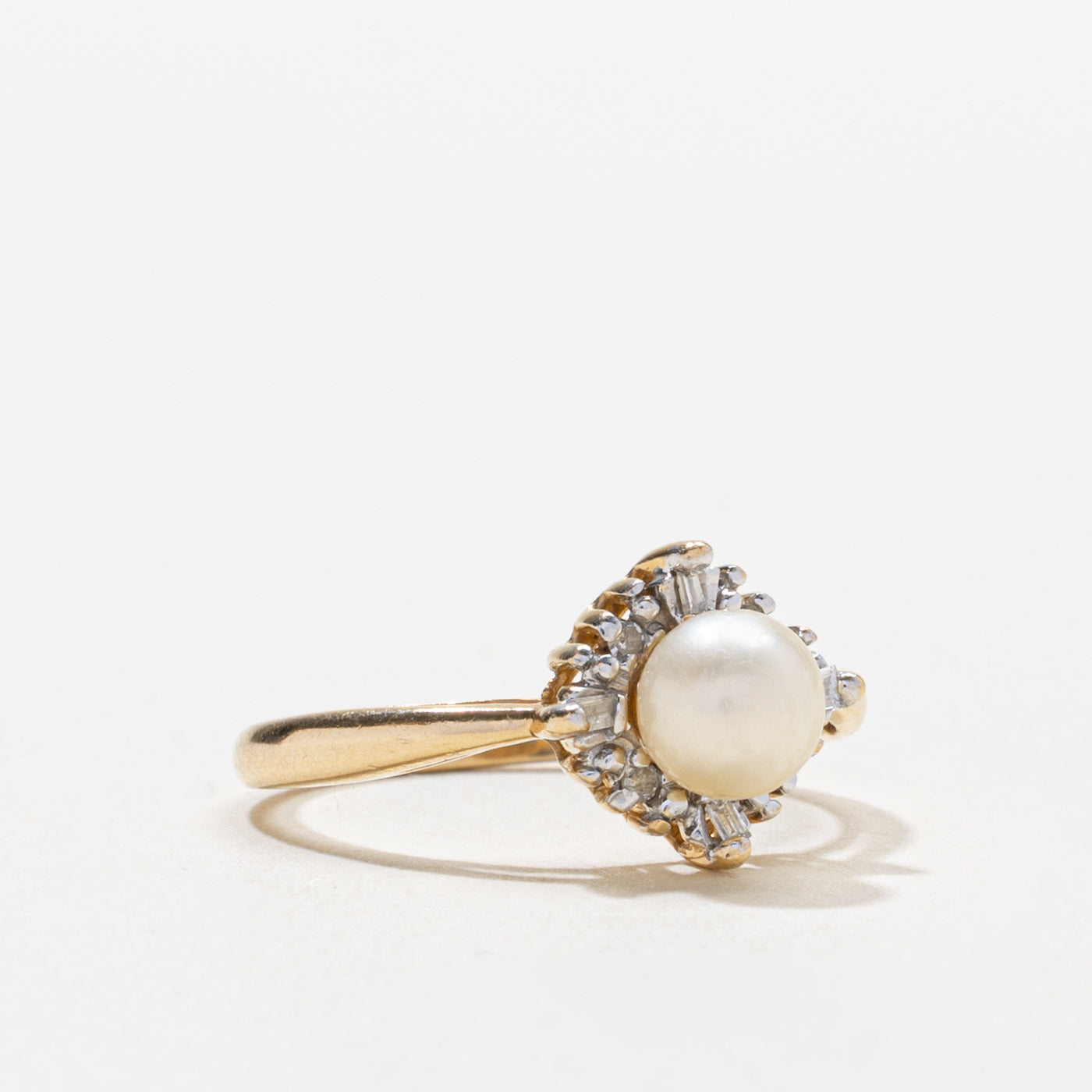 14k Pearl & Diamond Halo Ring | SZ 7