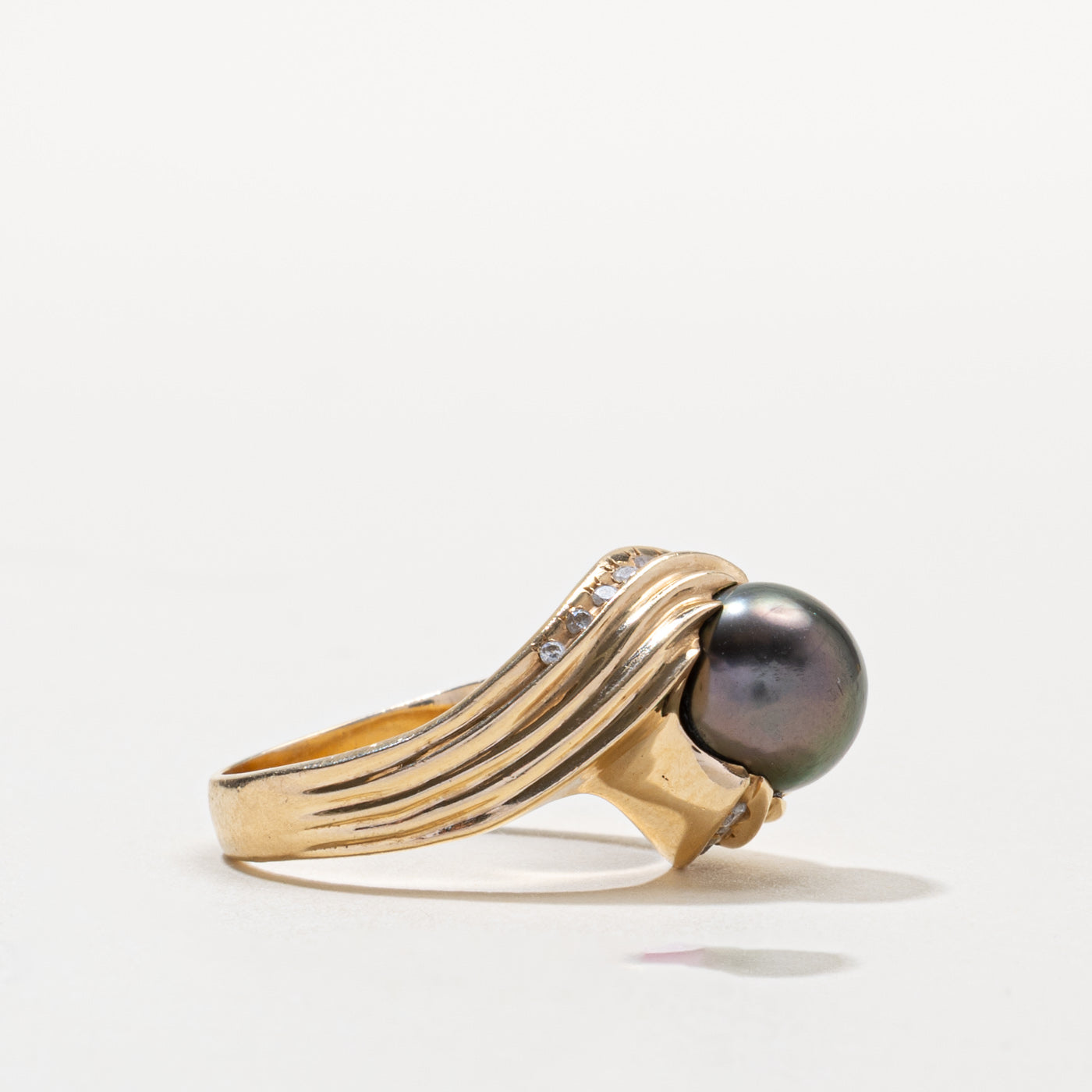 14k Pearl Grooved Bypass Ring | SZ 7.25