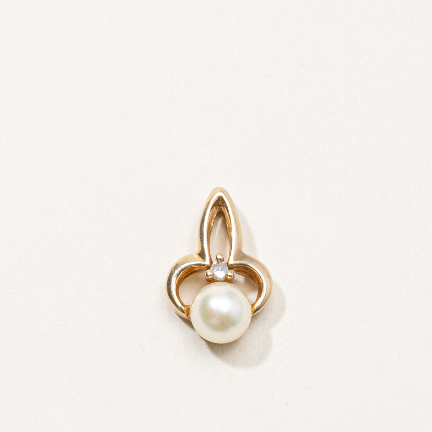 10k Pearl & Diamond Abstract Pendant