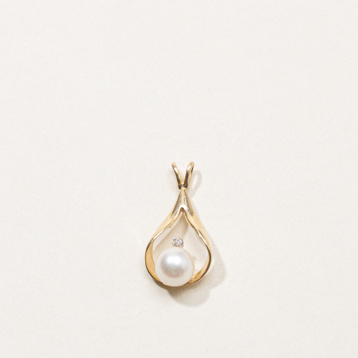 14k Dangling Pearl & Diamond Pendant