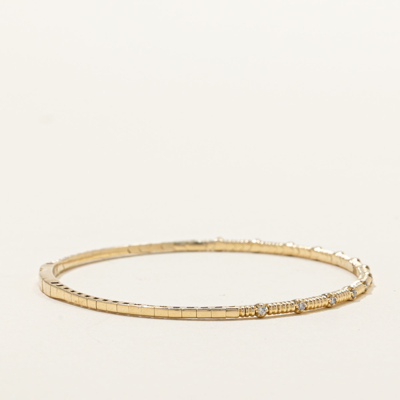 14k Scattered Diamond Grooved Bangle | 7.25"