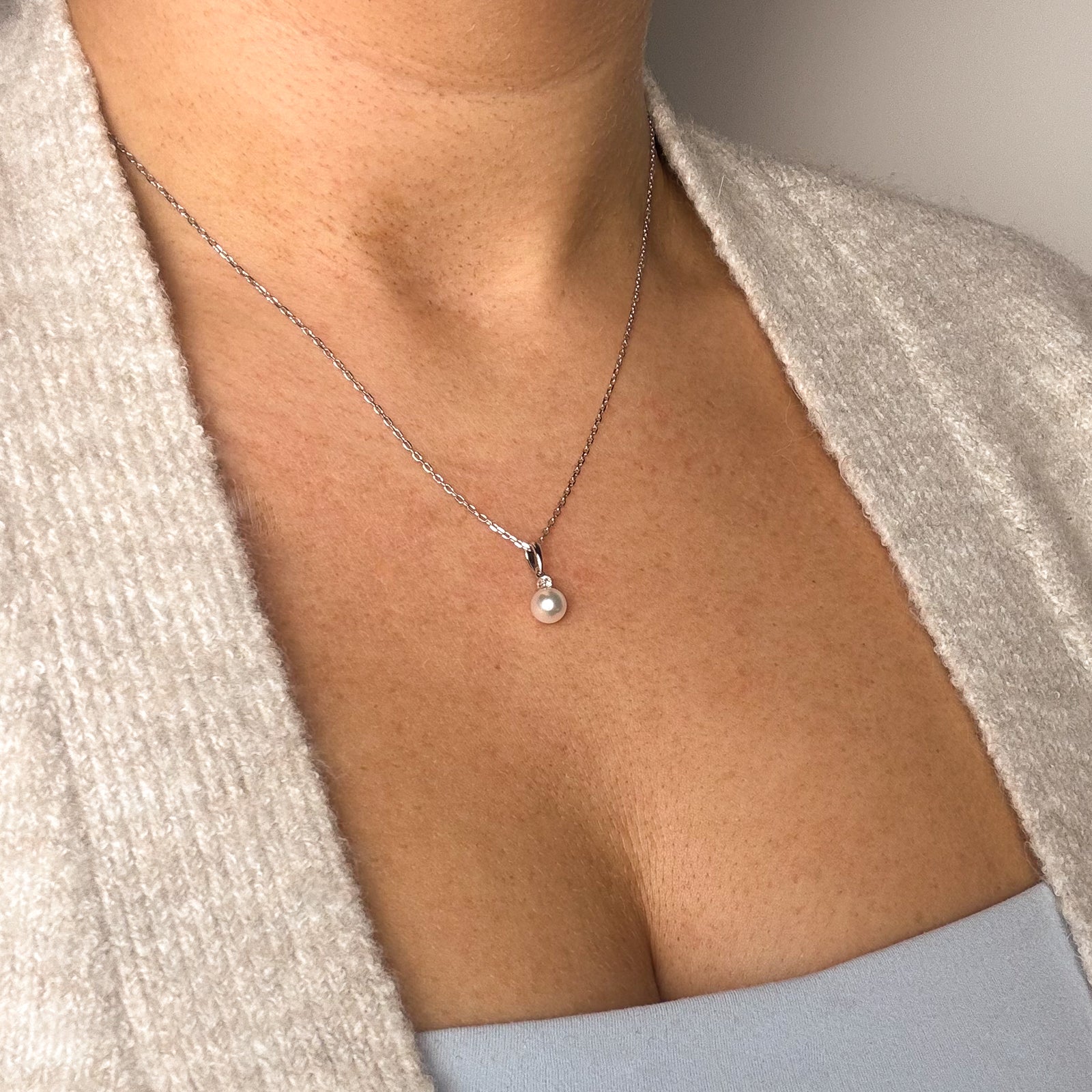Pendentif « Mikimoto » en perle et diamant | 6,5 mm, 0,03 ct | 