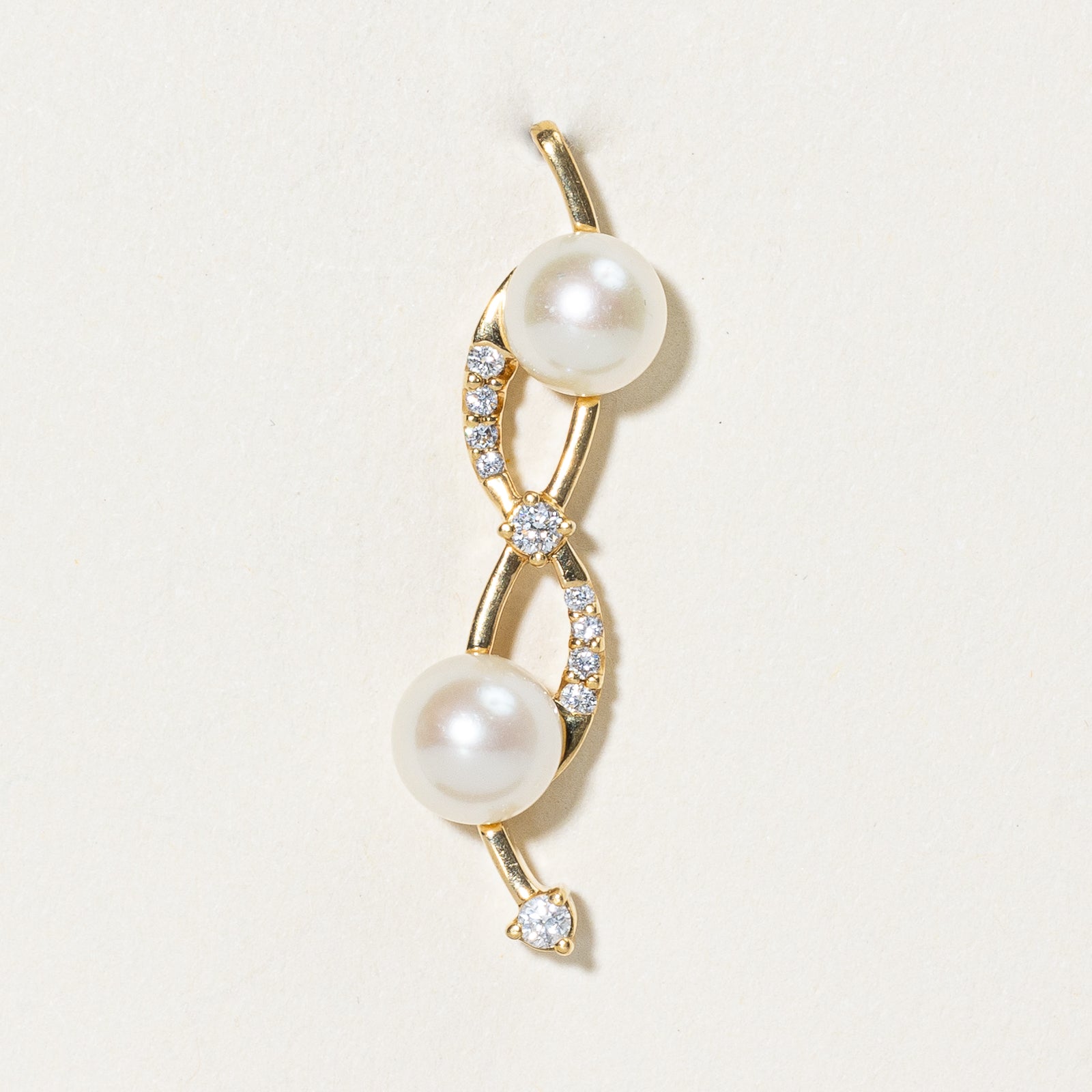 Cultured Pearl & Diamond Pendant | 4.00ctw, 0.12ctw |