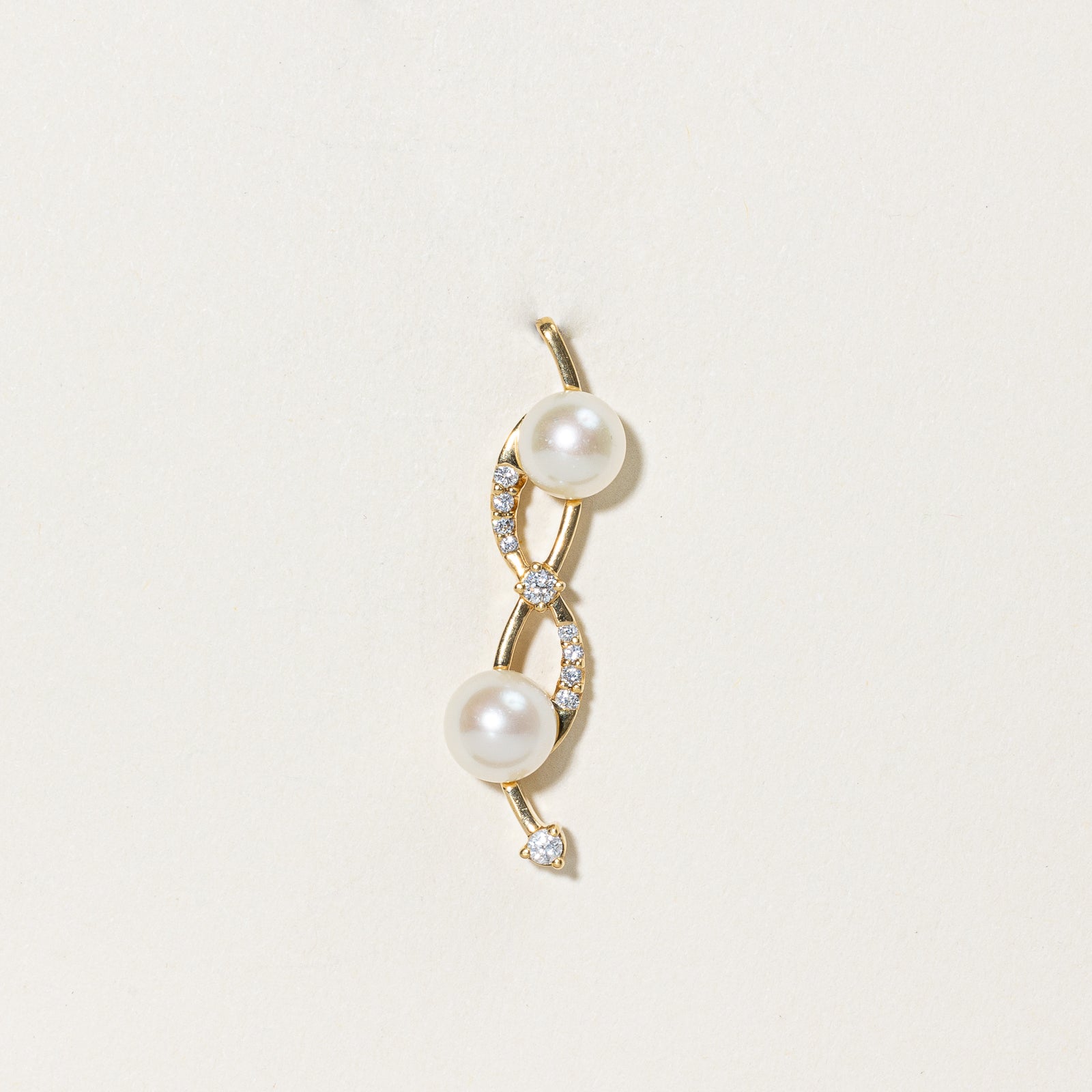 Cultured Pearl & Diamond Pendant | 4.00ctw, 0.12ctw |