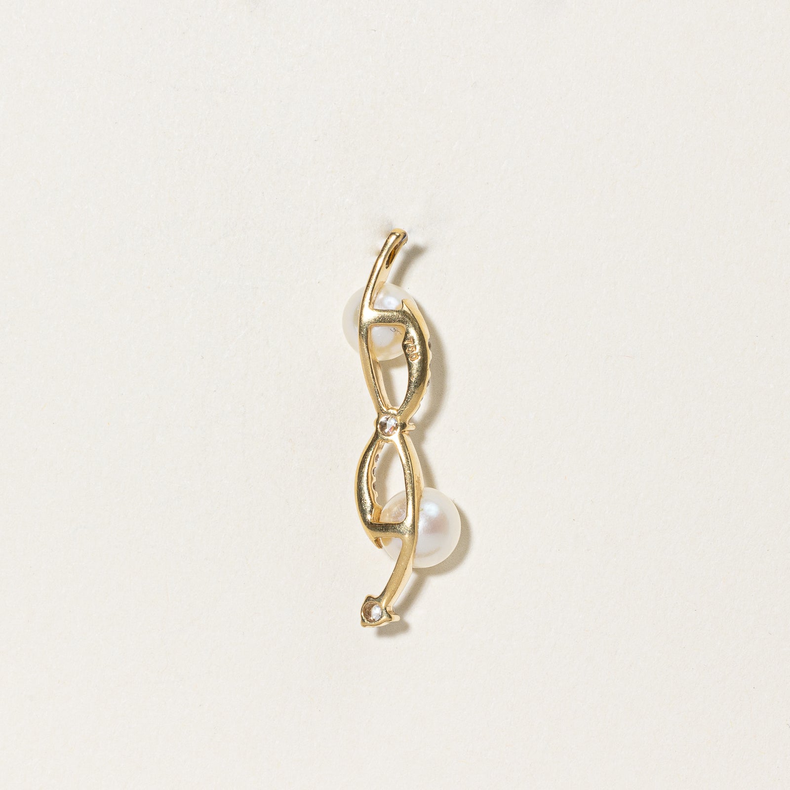 Cultured Pearl & Diamond Pendant | 4.00ctw, 0.12ctw |
