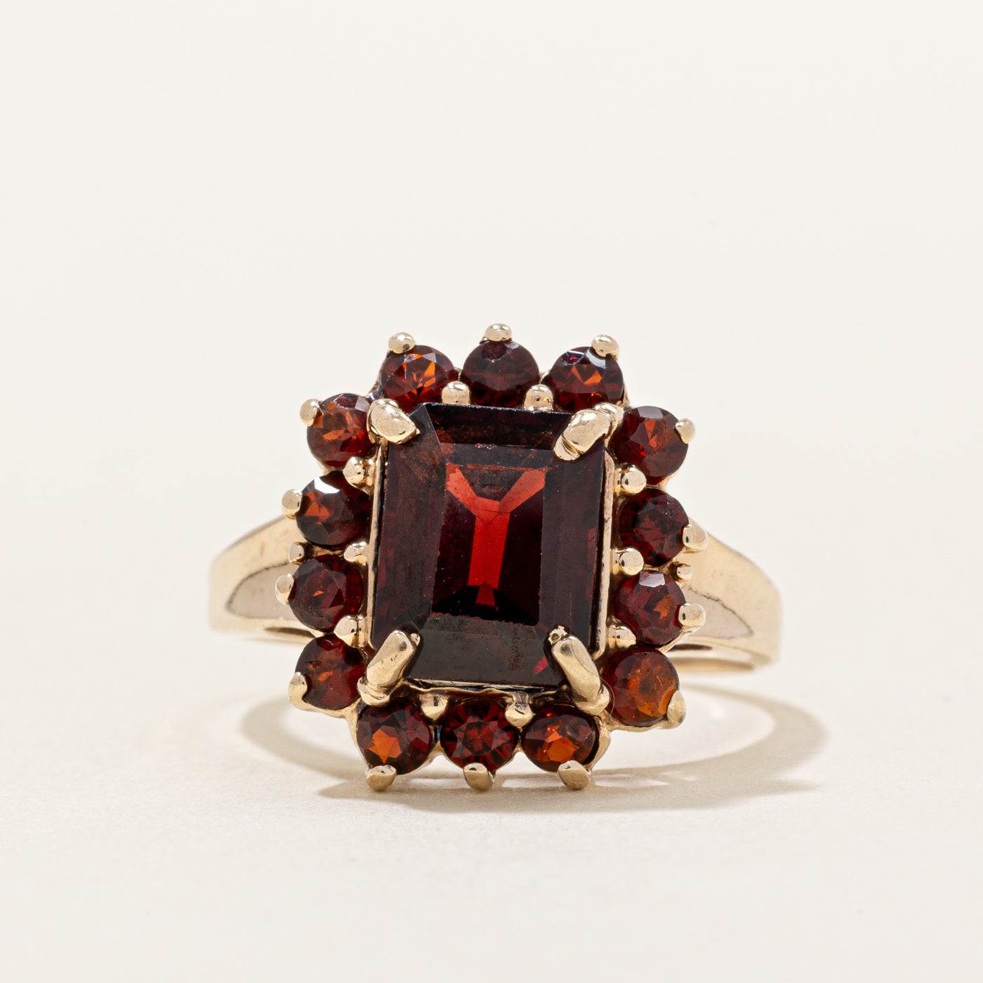 Garnet Cocktail Ring | 3.85ctw | SZ 7.5 |